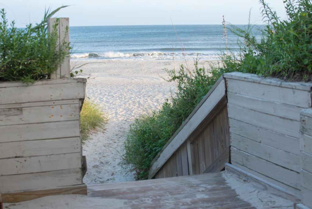 Atlantic Beach Resort, A Ramada By Wyndham Exterior photo