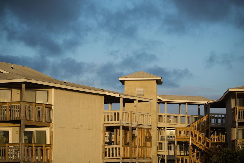 Atlantic Beach Resort, A Ramada By Wyndham Exterior photo